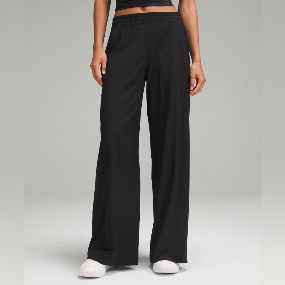 Lululemon Swift Mid-Rise Wide-Leg Pant Size 10